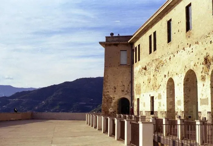 Casa Luna Vintimille